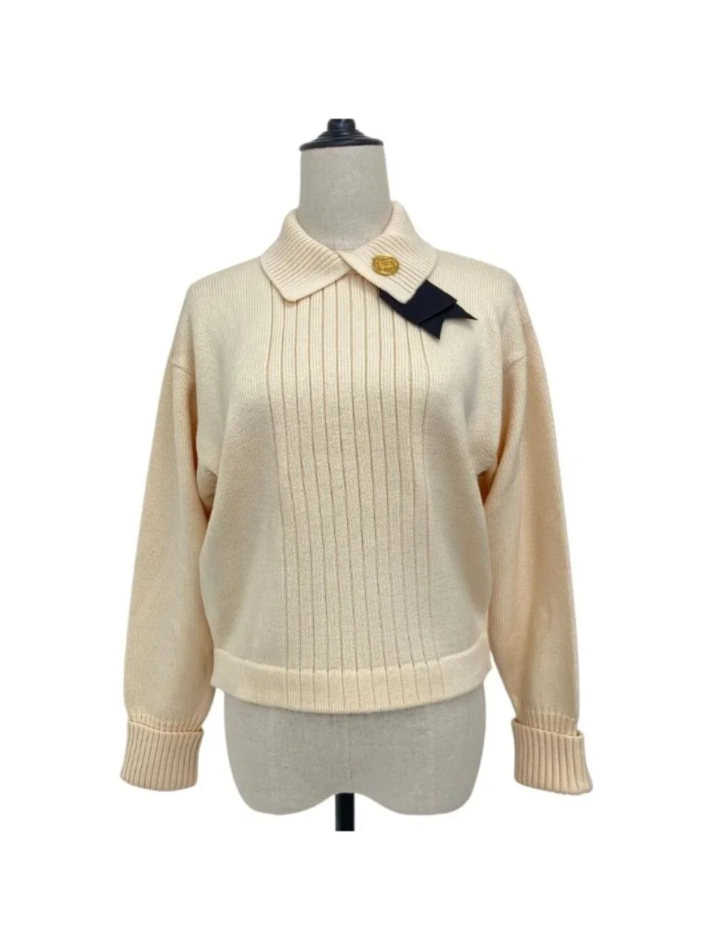 Chanel Knit Top with Ribbon Brooch Sweater 38 Beige